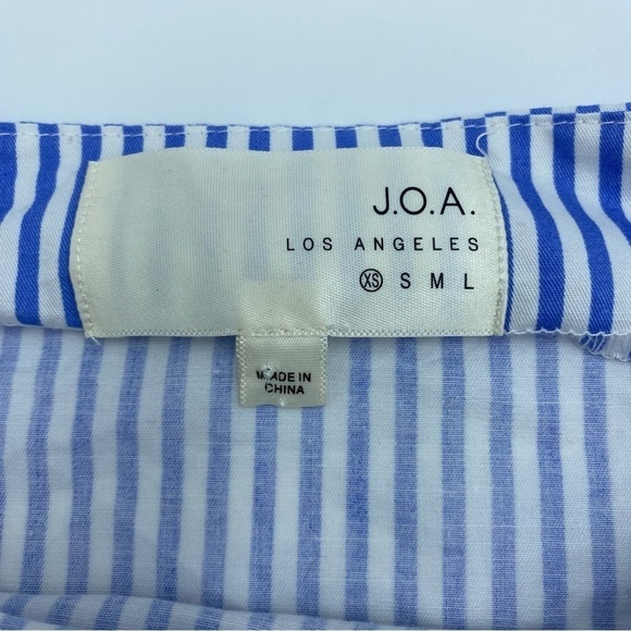 J.O.A. Blue and White Striped Off-the-shoulder Blouse - Picture 2 of 6